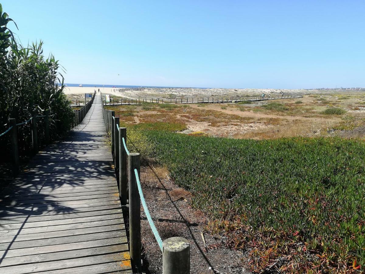 Apeadeiro Do Mar 2 Appartement São Félix da Marinha Buitenkant foto